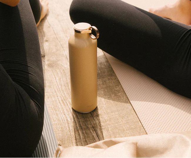 Розумна пляшка з нержавіючої сталі Equa Smart Water Bottle